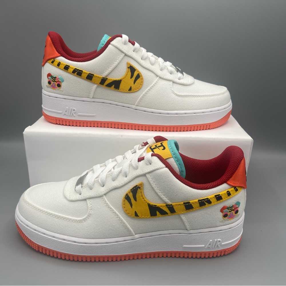 Nike Air Force 1 '07 LX' Women shoes/#Sail/White/University Gold/University Gold - Picture 1 of 15